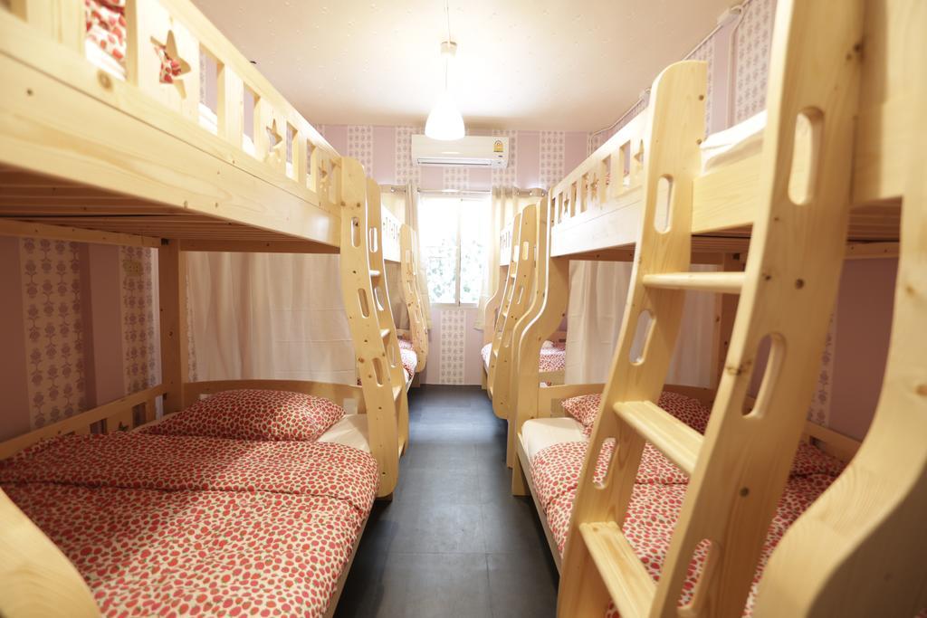 Blue Jasmine Hostel Бангкок Номер фото