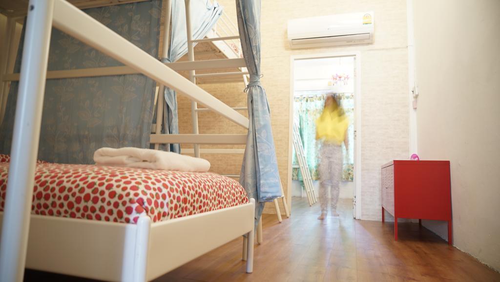 Blue Jasmine Hostel Бангкок Номер фото